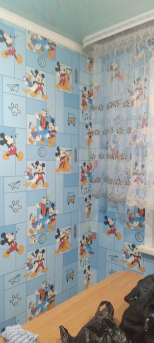 Поклейка обоев качественно.