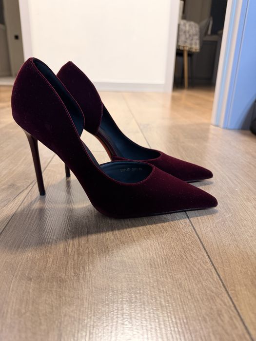 Продам женские туфли