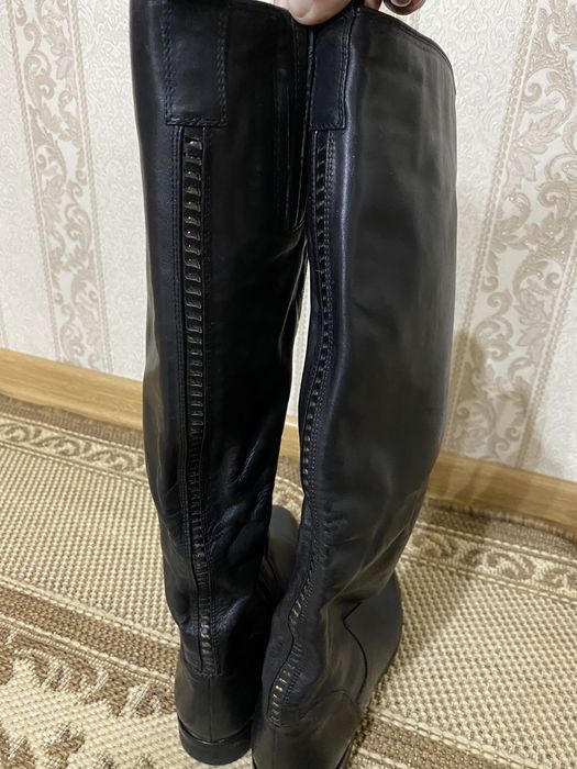 Зимние сапоги европейки