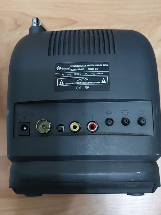 Телевизор SAMSUNG 32" и мини телевизор с радио