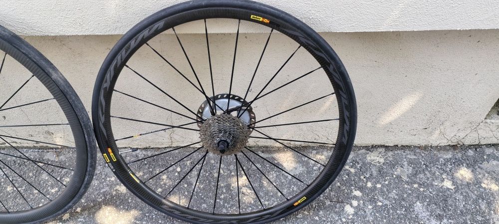 Set roti carbon cursiera Mavic