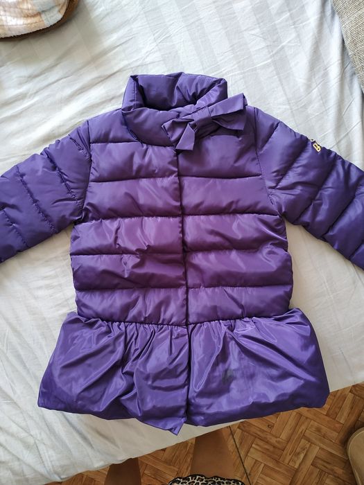 Продам куртку на девочку на весну-осень.