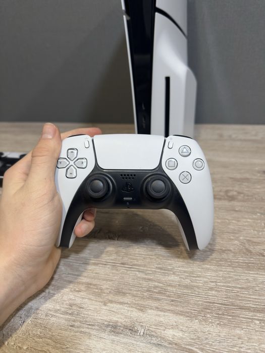 Play station 5 slim