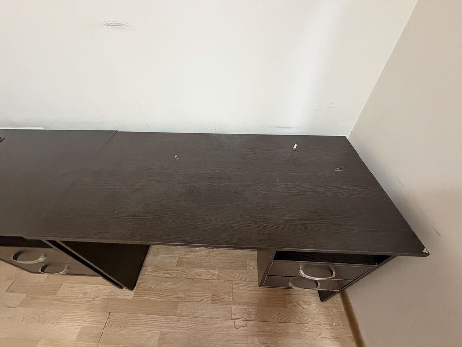 Офисный компьютерный стол