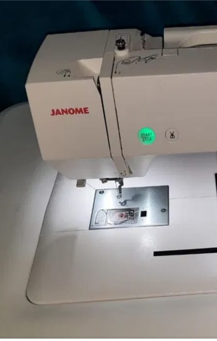 Продаётся вышивальная машина Janome Craft 500 E