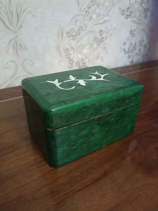 Продам шкатулку .