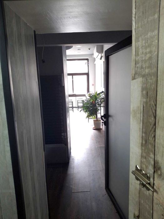 Дава се под наем Магазин в Бургас, Център - 63 кв.м за 1346.4 € - Снимка #9