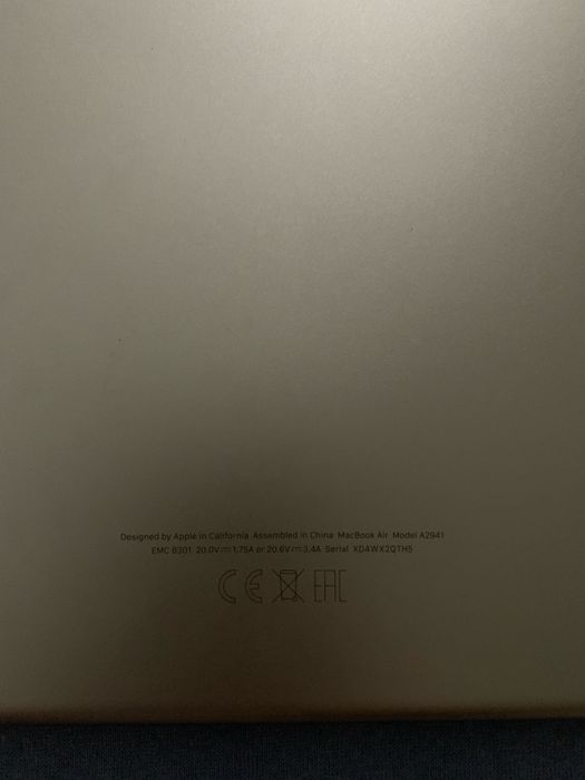 Vand Apple Macbook Air M2 15 inch