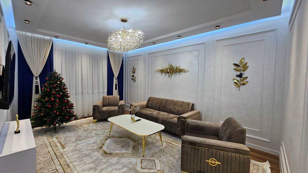 N.12464 Срочно!  Продаётся 4х ком-ная квартира