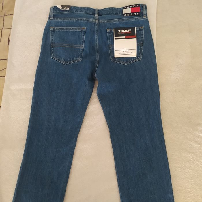Нови мъжки дънки Tommy Jeans 32/30 с лека забележка