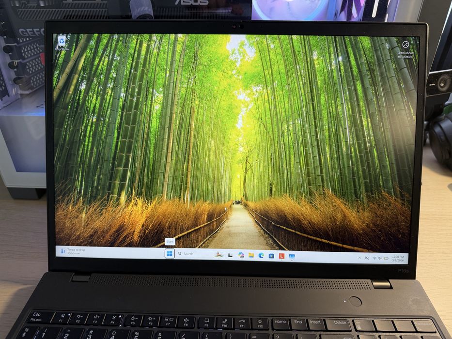 Laptop Lenovo ThinkPad P16s Gen 2 i7-1360P 16" FHD+ IPS 32GB RAM DDR5 512GB SSD