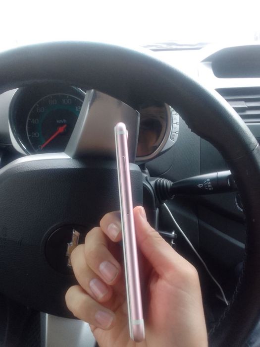 Iphone 7 rose 32 gb karobka dok bor