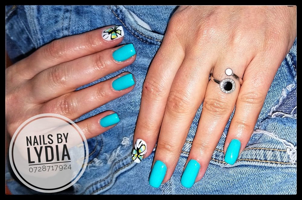 Salon de infrumusetare manichiura/pedichiura, Frizerie