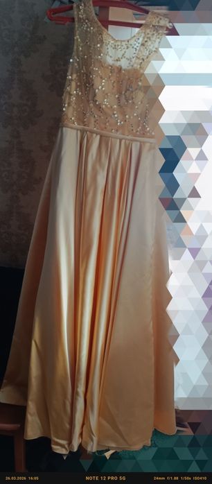 Продам платье  в пол