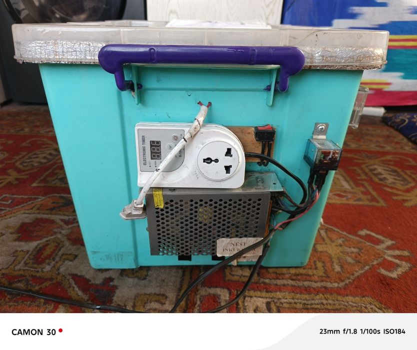 Инкубатор автоматический сотилади