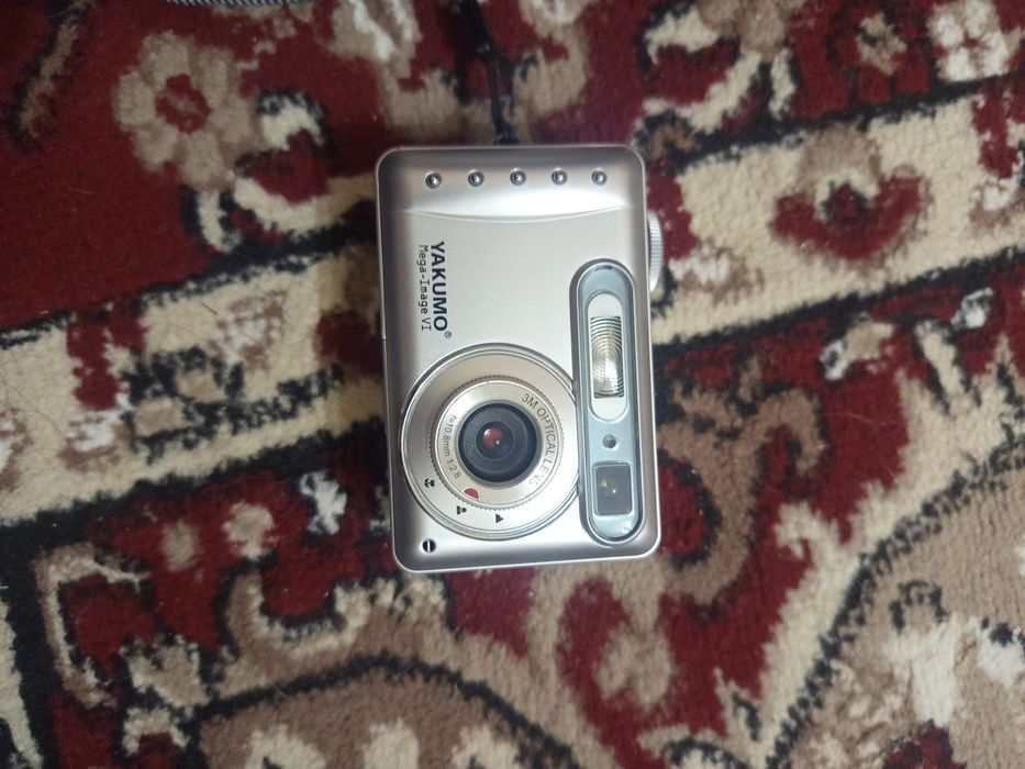 цифровая камера Yakumo Mega-Image