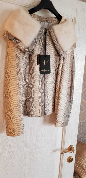 Кожаная куртка (питон) Размер 46 48.