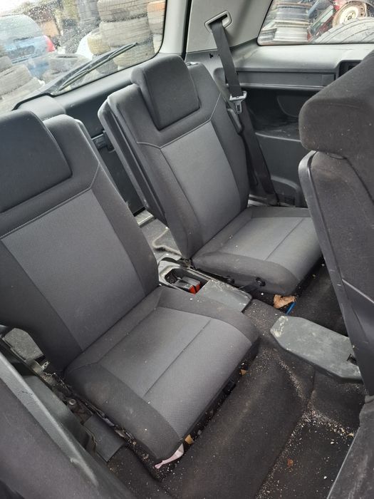 Vand scaune si piese interior opel zafira cu 7 locuri