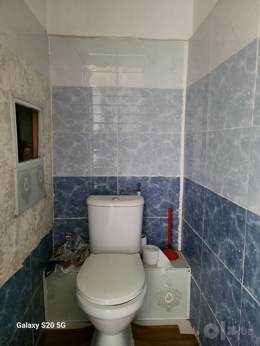 Navoiy shahrida 1 xona 2 xona qilingan uyimiz sotiladi 1etaj