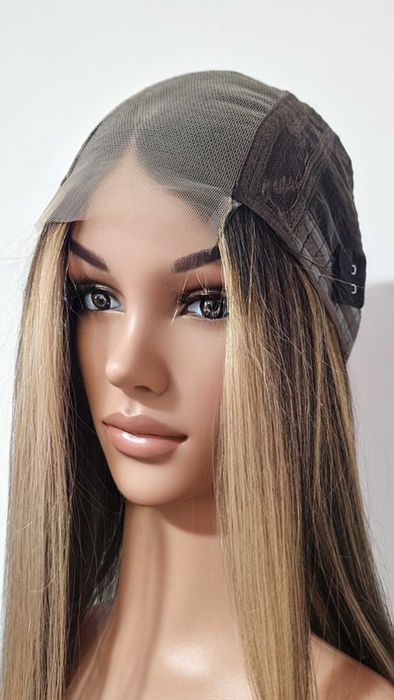 Естествена черна перука с руси кичури - 55 см, дантелена зона 4х4