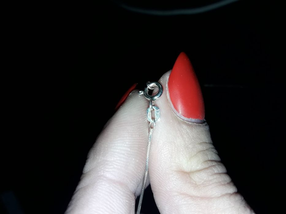 Сребърно колие с камък сваровски