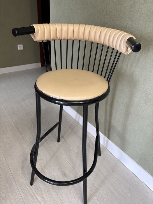 Стул бровиста барный стул