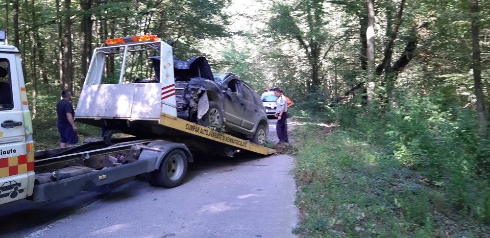 Tractari Auto Platforma 6 locuri Non Stop Indiferent de Locație