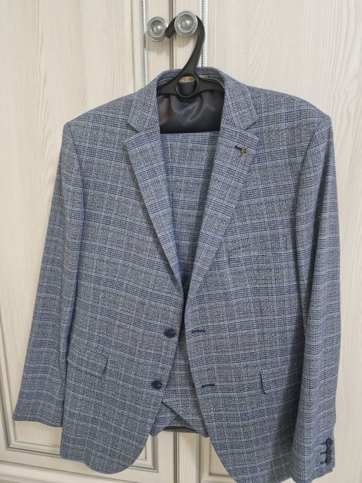 Продам мужскую тройку