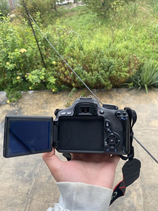 canon E05 600d kamerasi