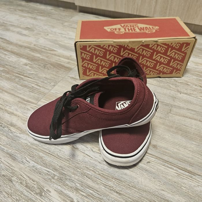 Кецове Vans вишневи