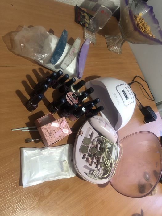 Продам все для манекюра