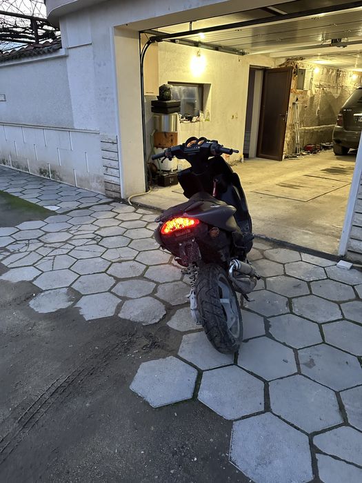 Yamaha aerox 50.