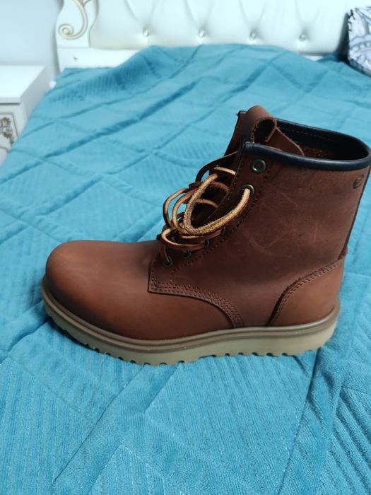 ботинки кожаные продаю