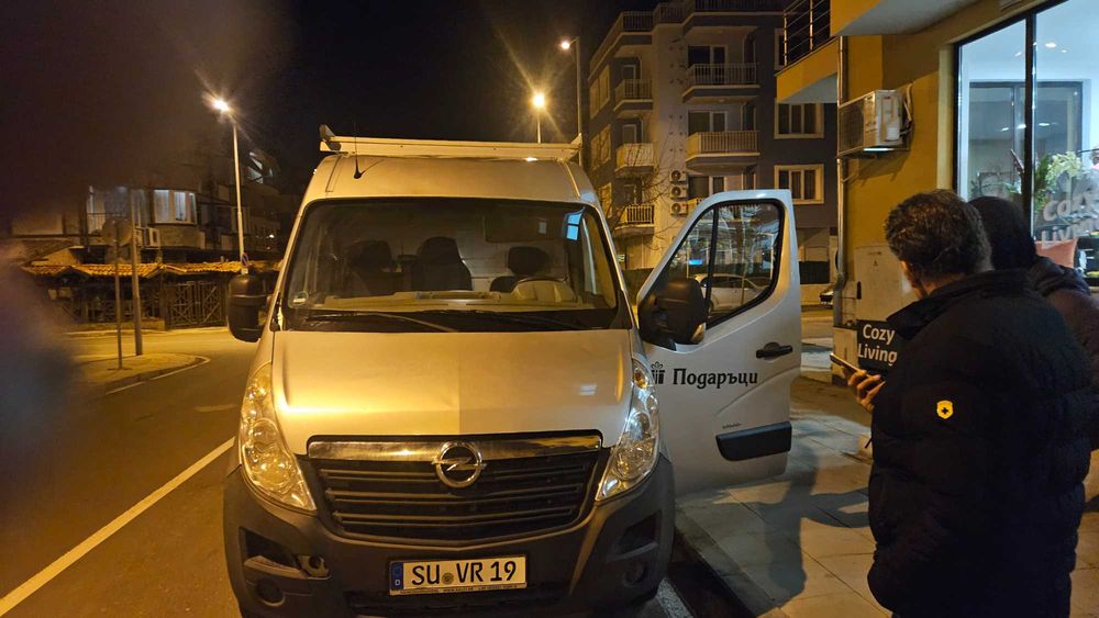 Товарен бус под наем 3.5т.