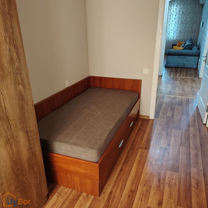 Продаю свою (без посредников) 3/8/9 на М. Риезий