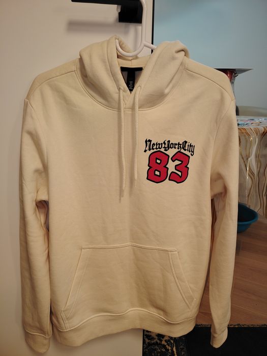 Толстовка куплено в HM