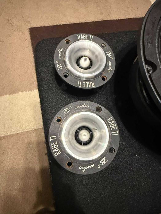 Sistem Audio Auto Puternic – 2x Hifonics Titan + B2 Audio RAGE