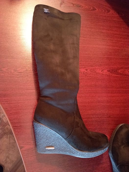 Продам женскую обувь 35 размера