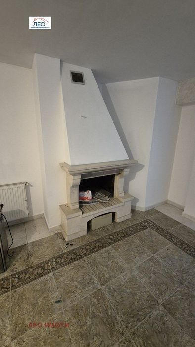 Склад в Габрово, област-гр.Севлиево площ 1892 цена 400000