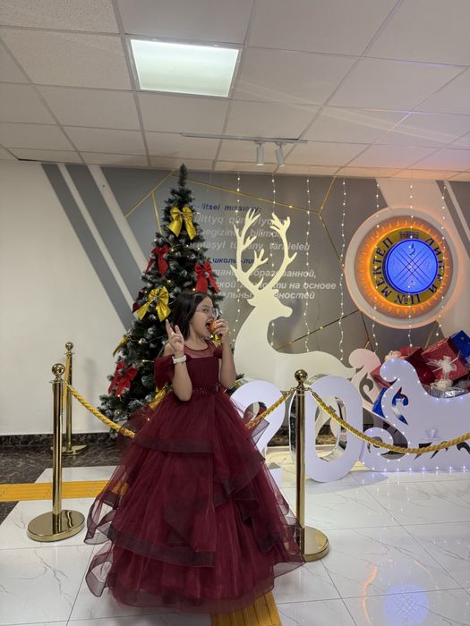 Прлдам платье для девочки 9 лет