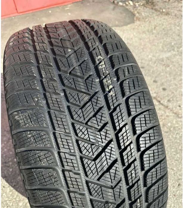 Оригинальные зимние шины Pirelli Scorpion Winter 275/45 R21  — новые