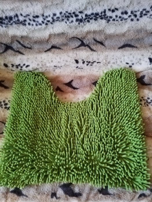 Pres cu fir gros, verde crud pentru baie! Un fir pe spate care a iesit