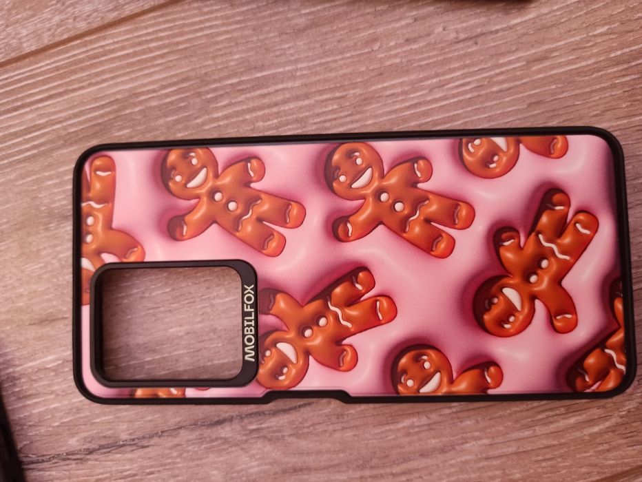 Продавам калъфи за телефон xiaomi redmi note 12