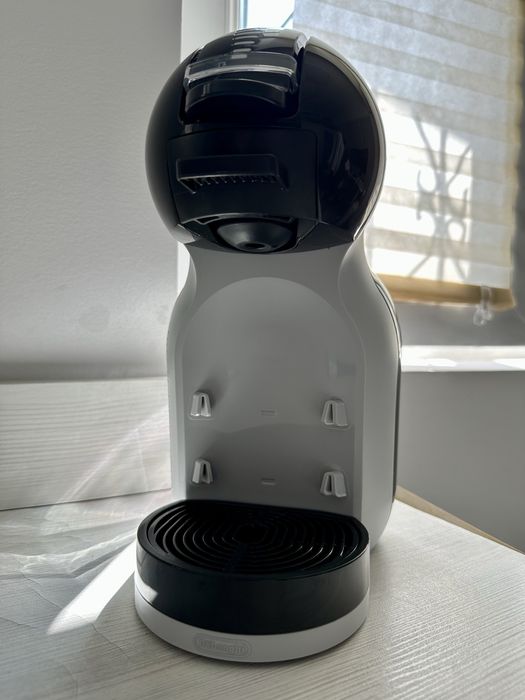 Кофемашина DeLonghi Mini Me EDG