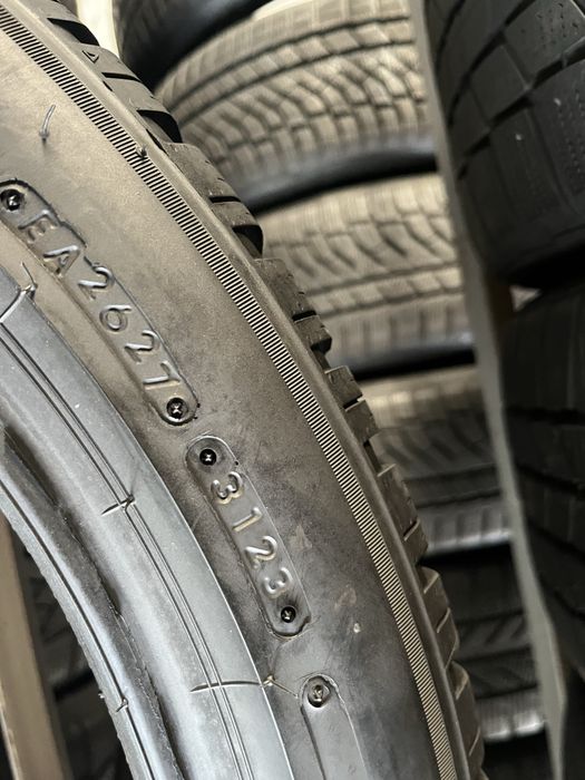 Anvelope 275/40/20 Bridgestone M+S 2 buc 3123 dot