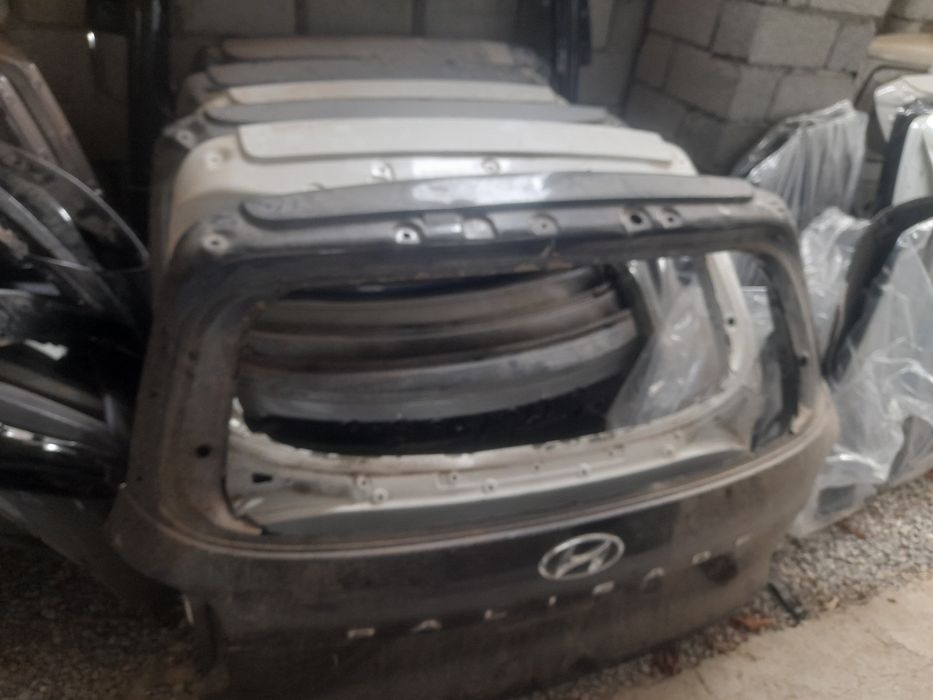 Оригинал запчасти багажник