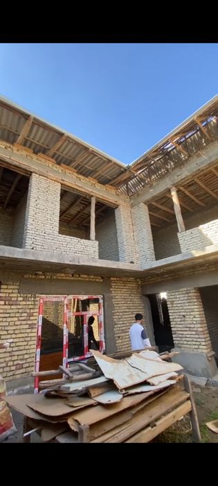 Xatirchi Tumani Xokimyat yonida