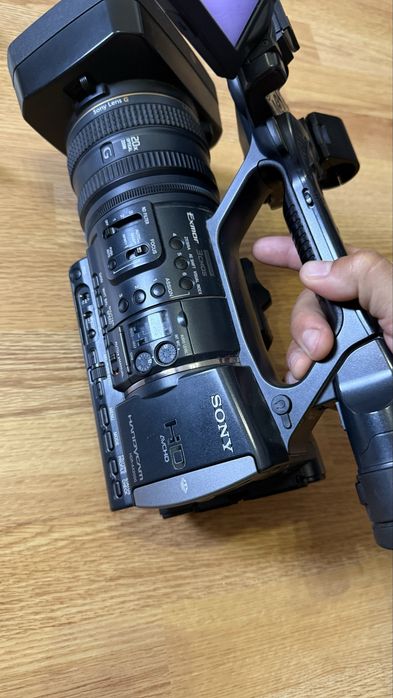 Sony HDR-AX2000E cu defect / schimb