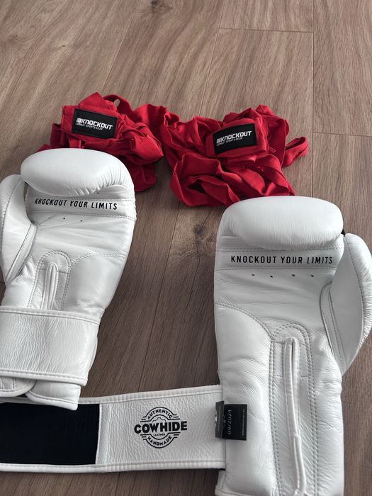Mănuși box KNOCKOUT 14 OZ – ca NOI, folosite o singură dată