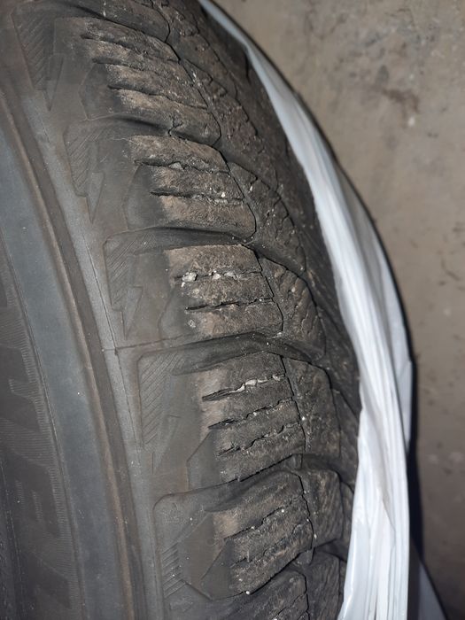 Anvelope iarnă 225 50 r18
